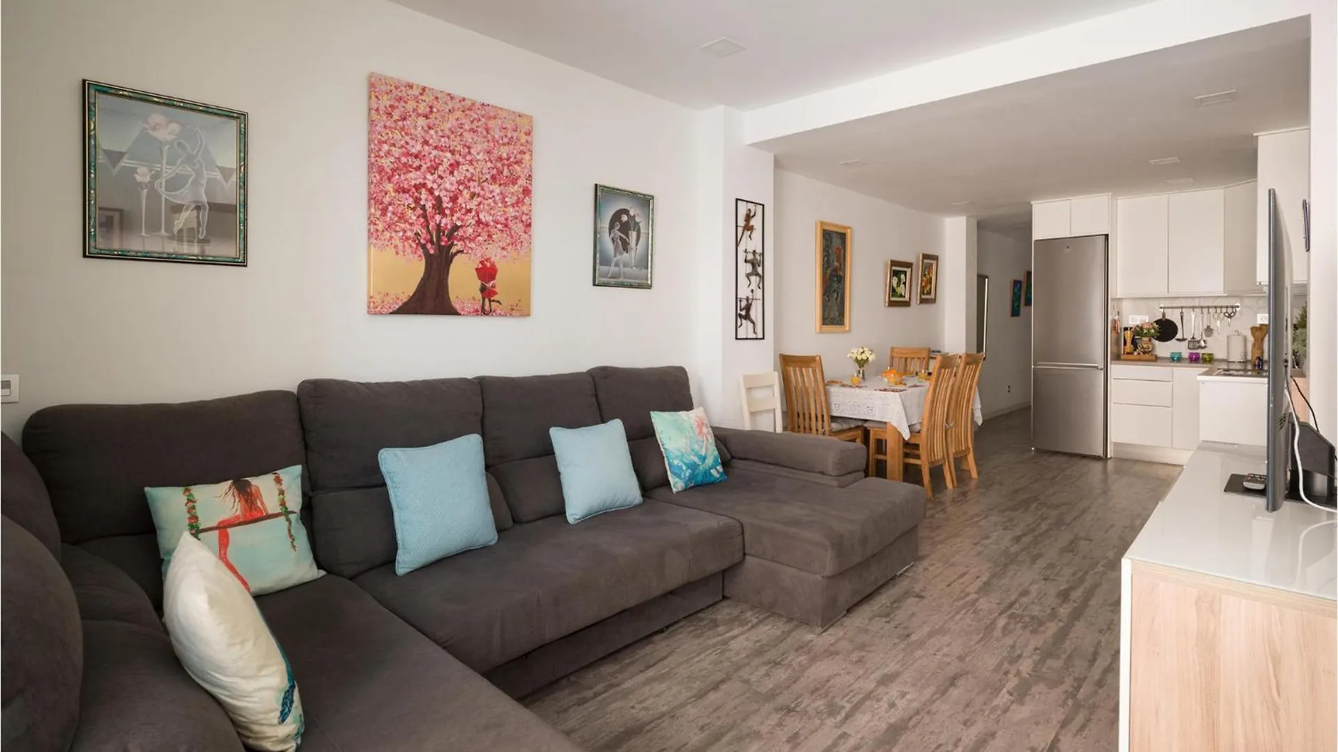 Beautiful Apartment In Las Palmas De Gran Can Spain