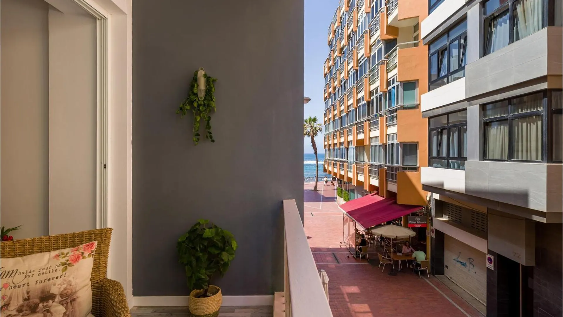 Beautiful Apartment In Las Palmas De Gran Can